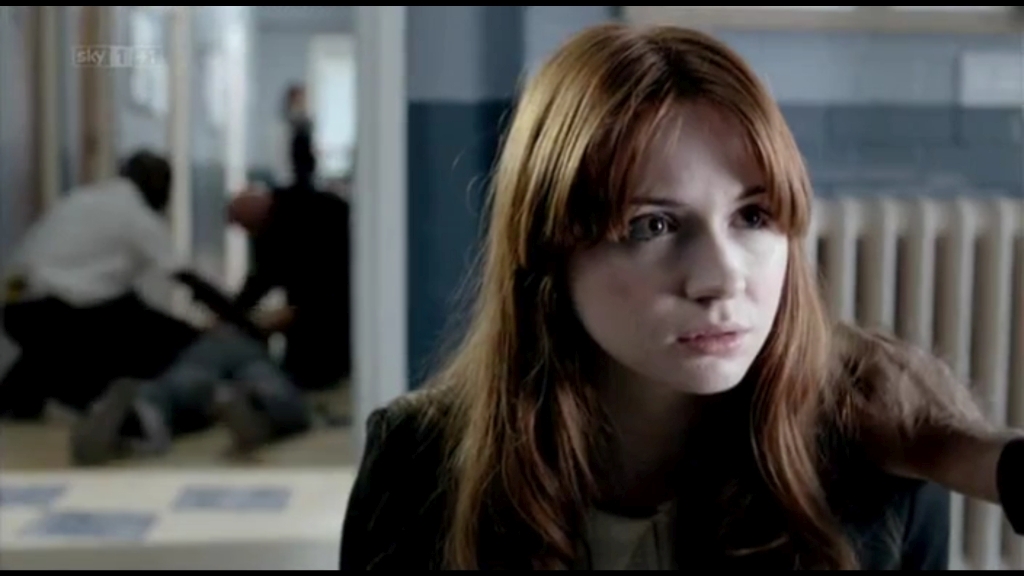 ATouchofCloth_3x01_TooClothforComfortPartOne_0035.jpg
