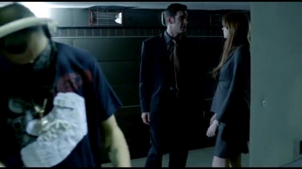 ATouchofCloth_3x01_TooClothforComfortPartOne_0204.jpg