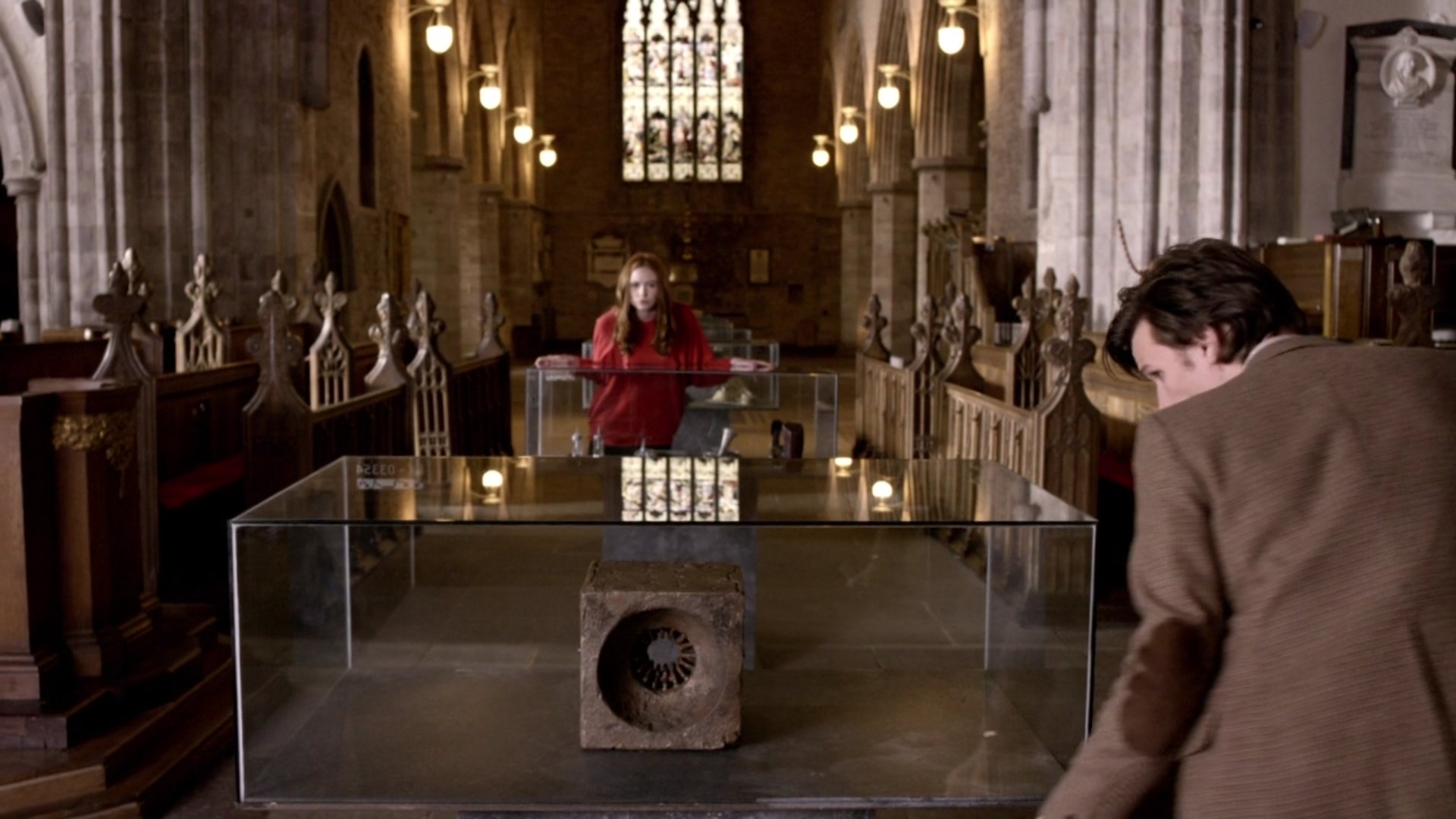 DoctorWho_5x04_TheTimeofAngels_0004.jpg