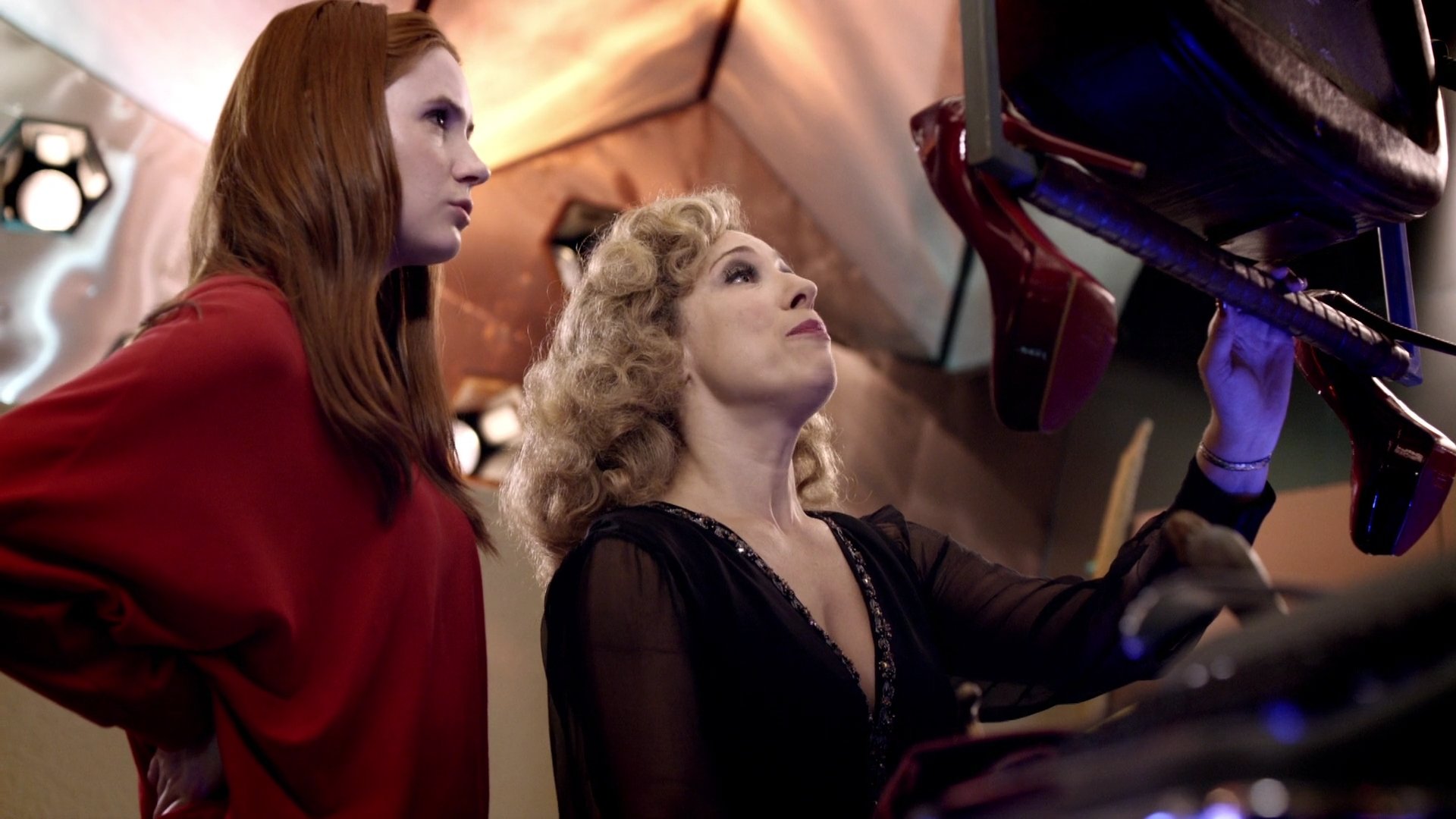 DoctorWho_5x04_TheTimeofAngels_0040.jpg
