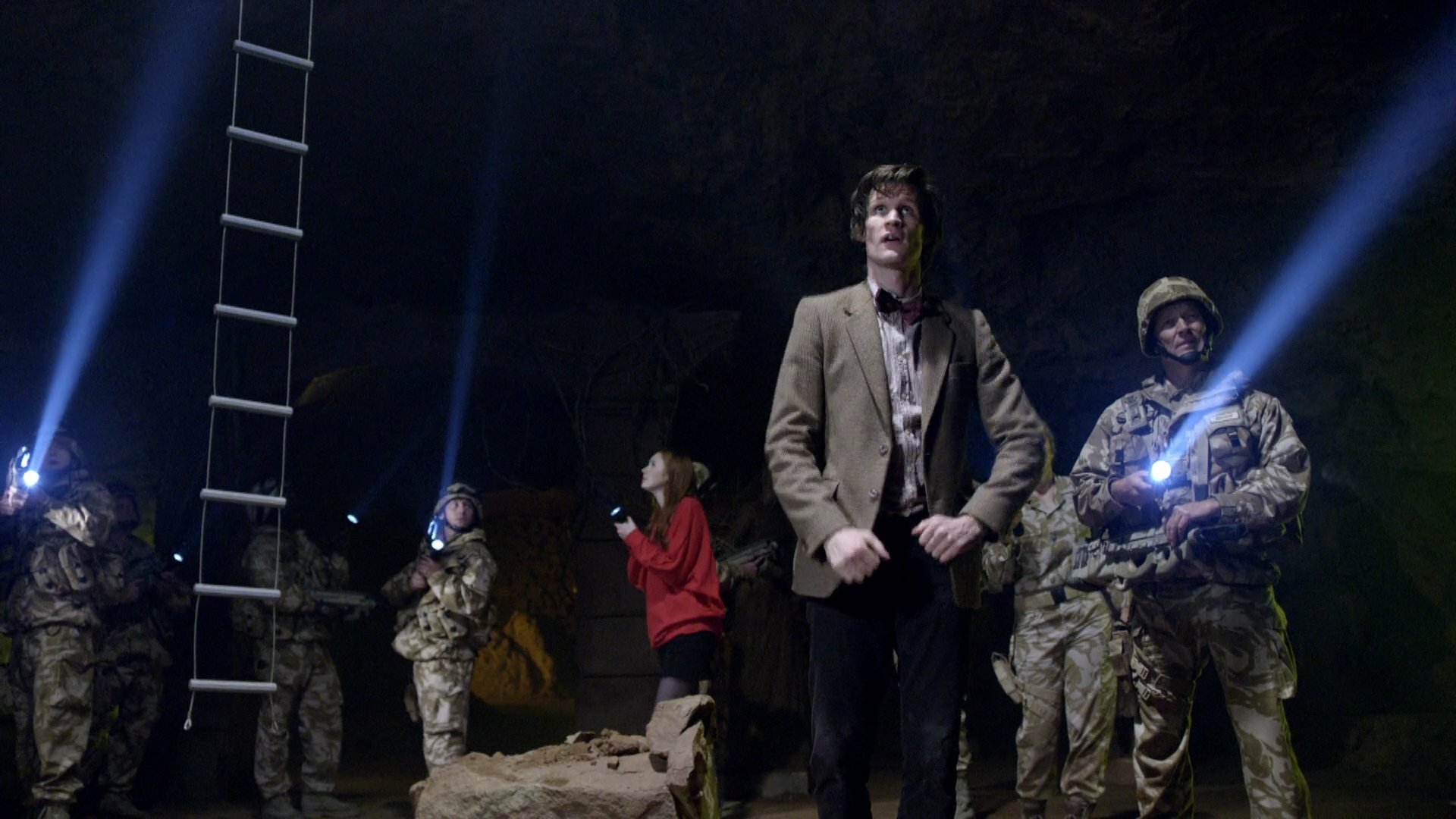 DoctorWho_5x04_TheTimeofAngels_0247.jpg