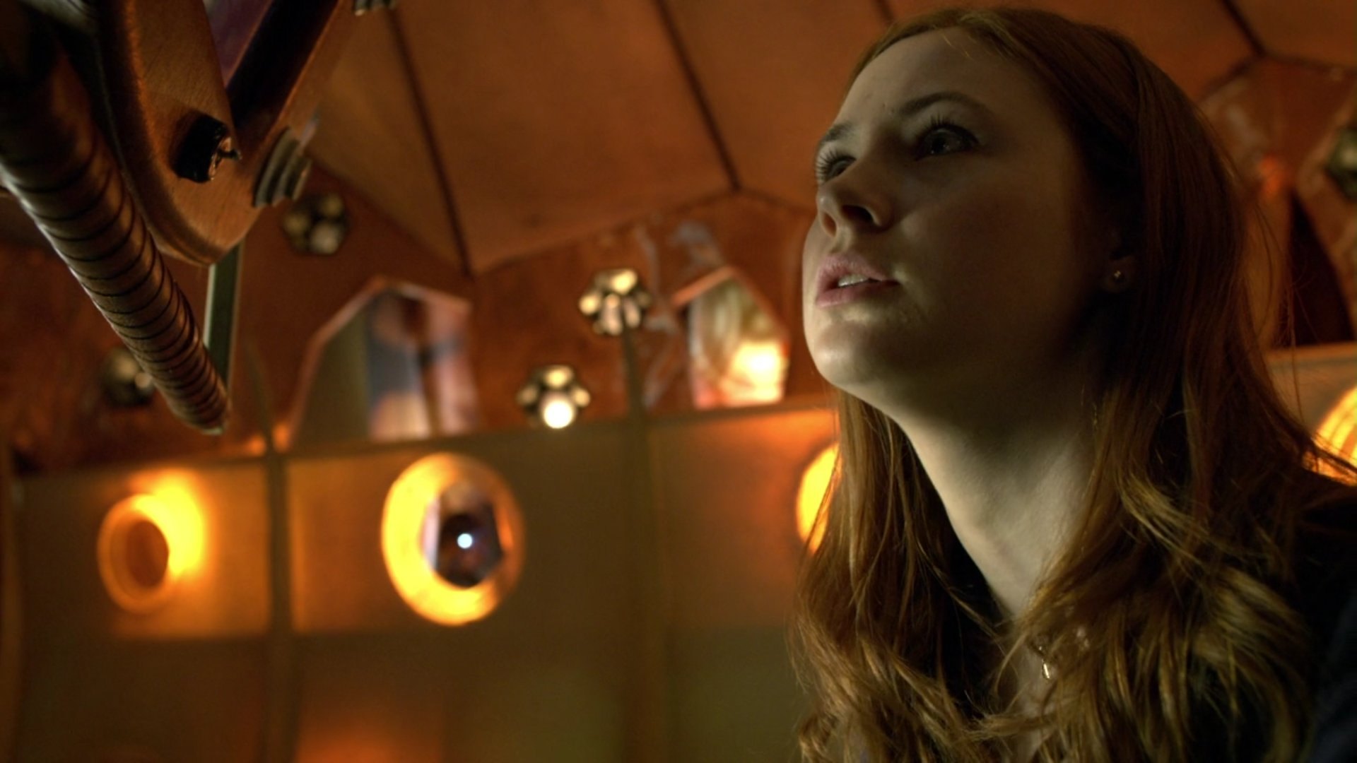 DoctorWho_5x11_TheLodger_0142.jpg