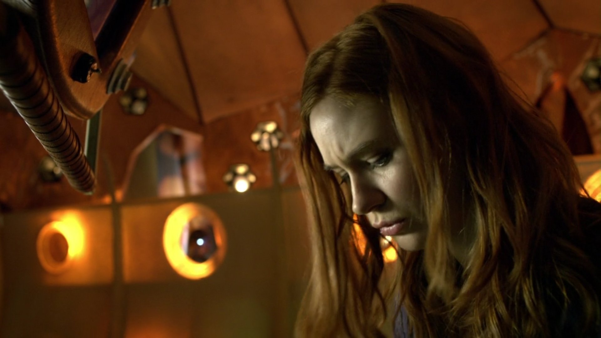 DoctorWho_5x11_TheLodger_0144.jpg