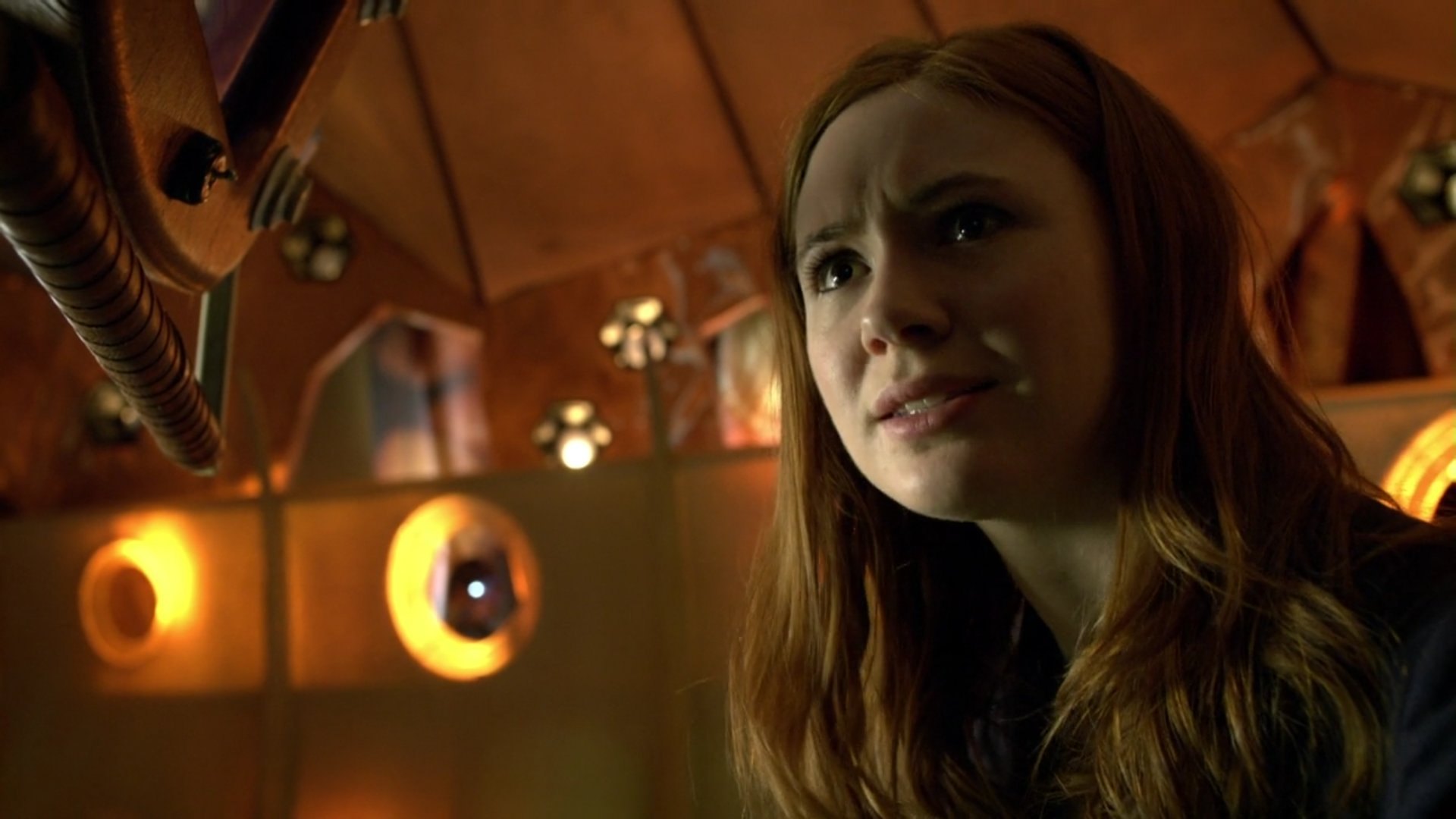 DoctorWho_5x11_TheLodger_0146.jpg