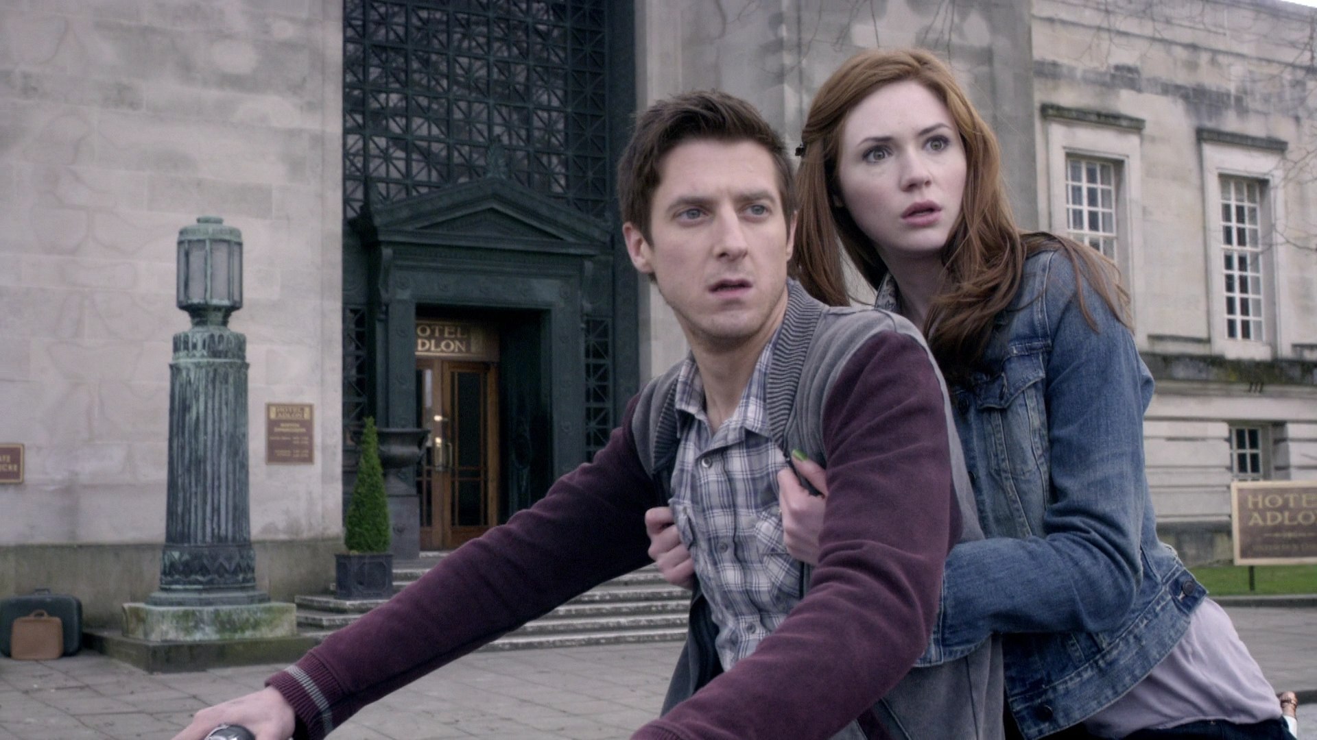 DoctorWho_6x08LetsKillHitler_0304.jpg