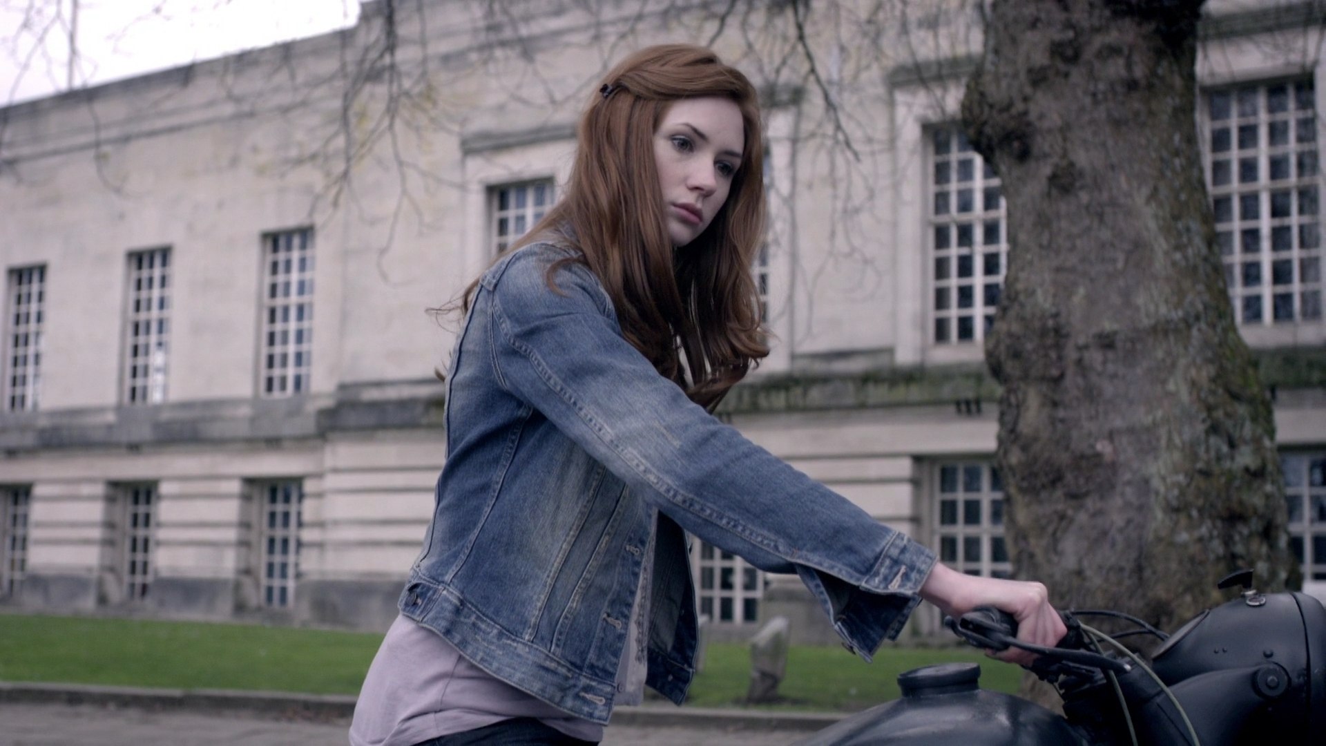 DoctorWho_6x08LetsKillHitler_0312.jpg