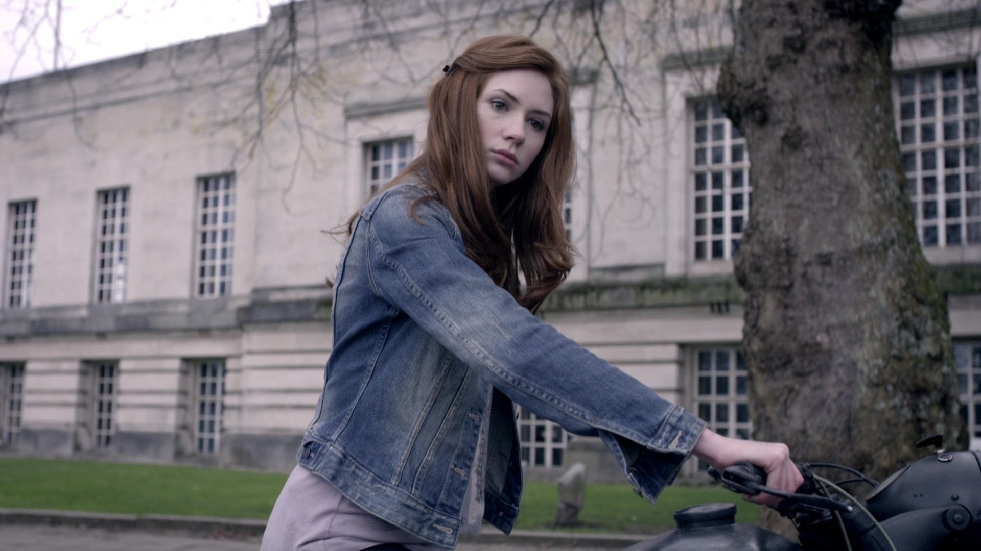 DoctorWho_6x08LetsKillHitler_0313.jpg