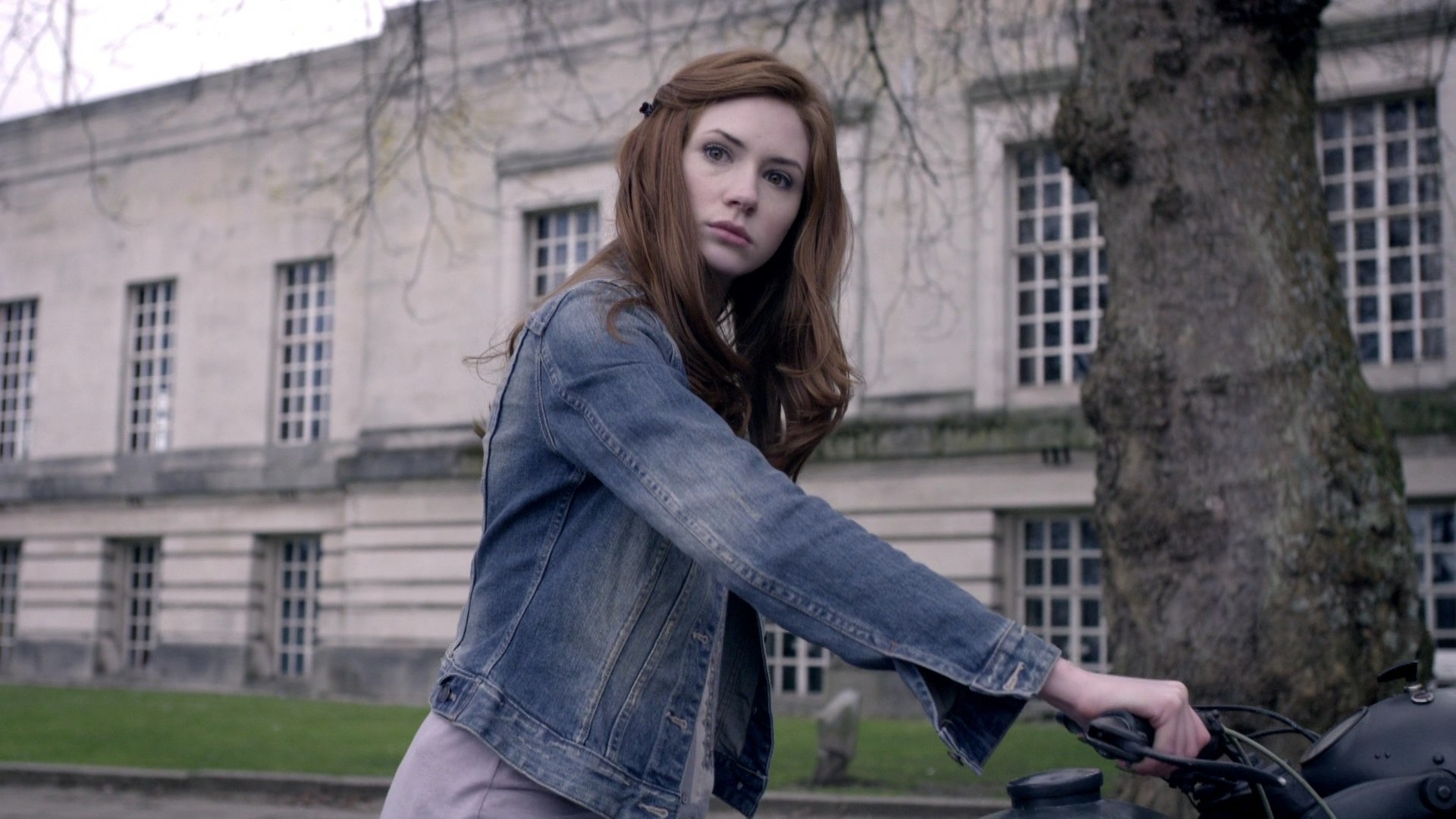 DoctorWho_6x08LetsKillHitler_0314.jpg