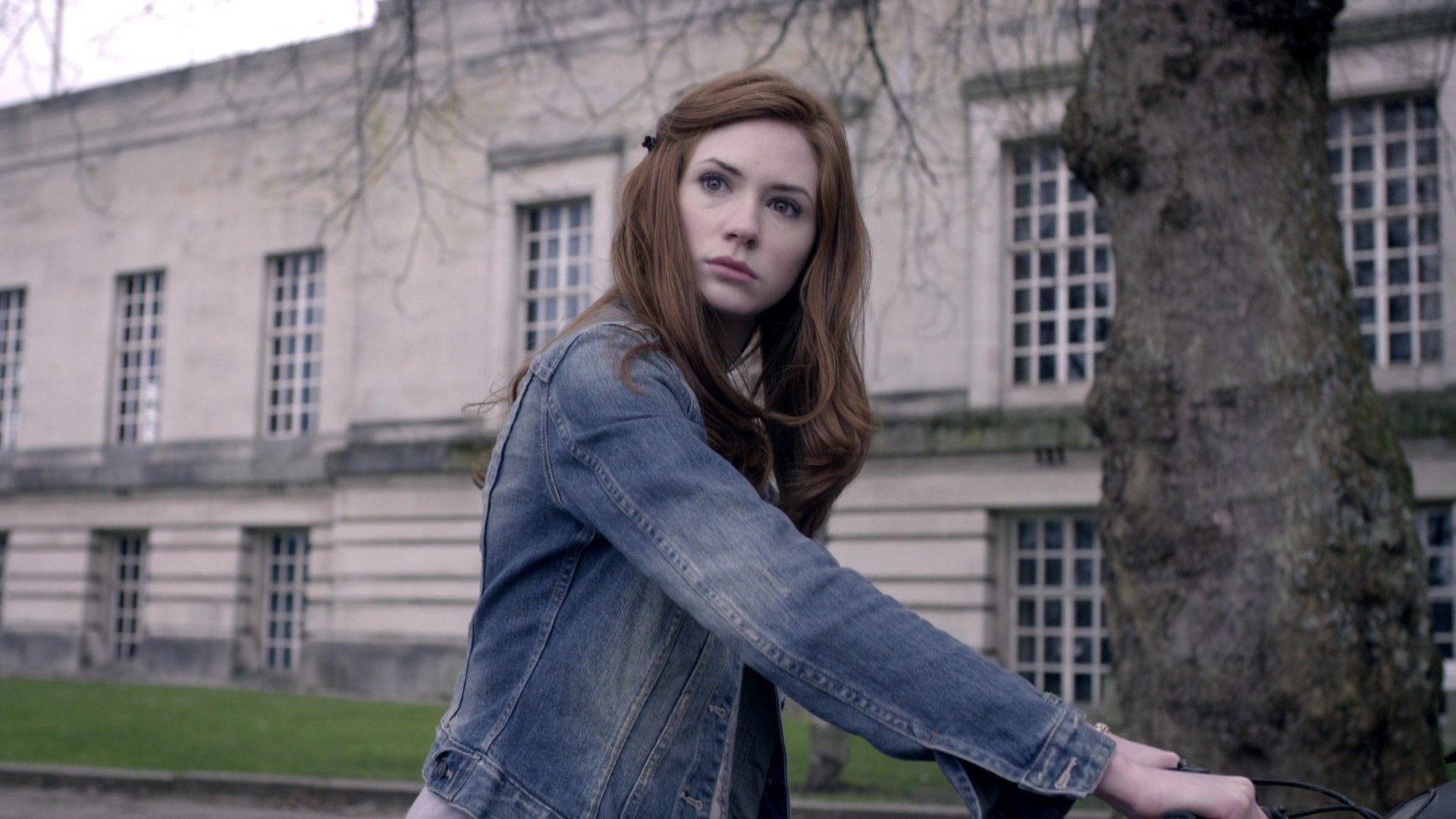 DoctorWho_6x08LetsKillHitler_0316.jpg