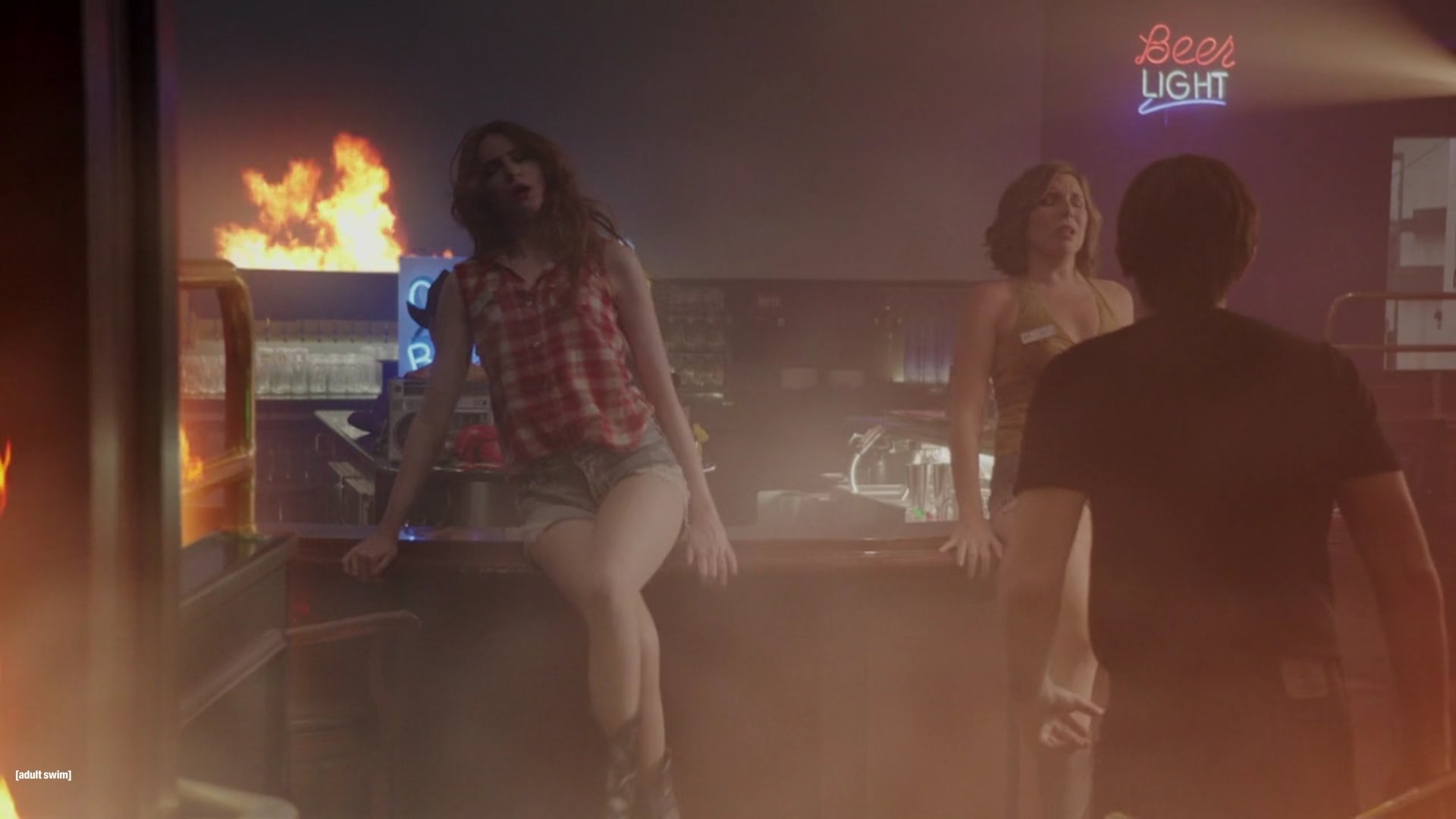 NTSFSDSUV_3x05_TGIMurder_0106.jpg