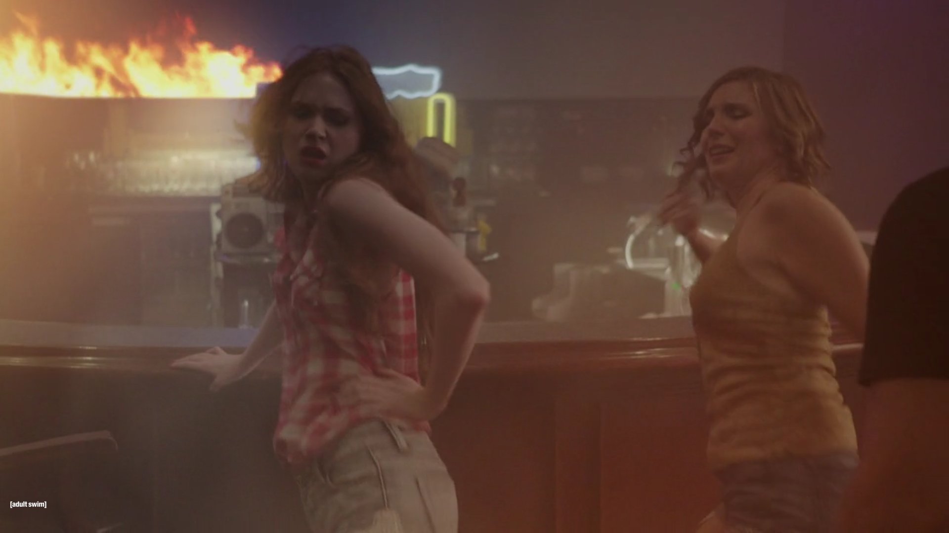NTSFSDSUV_3x05_TGIMurder_0107.jpg