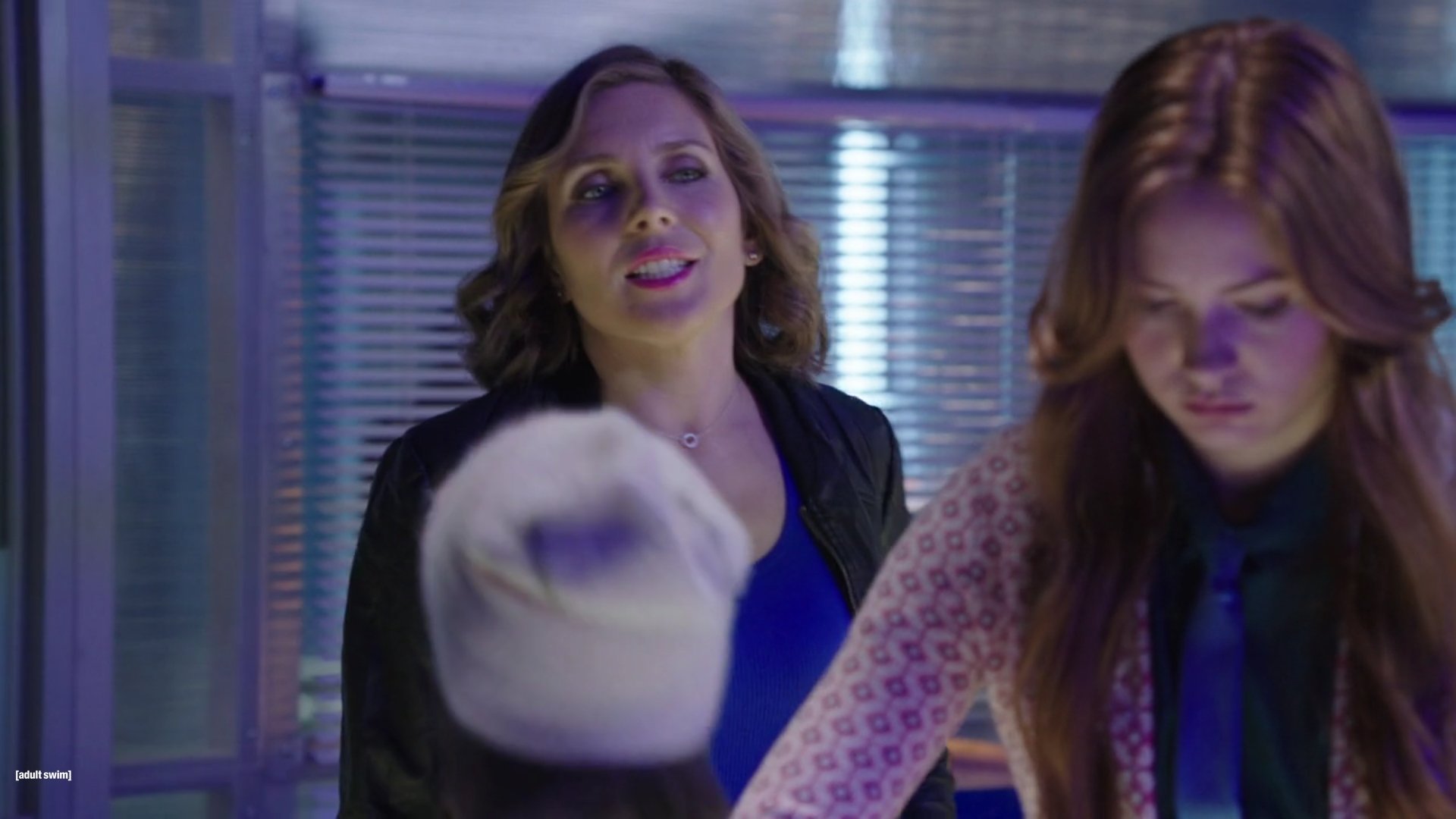 NTSFSDSUV_3x09_TradingFaces_0019.jpg