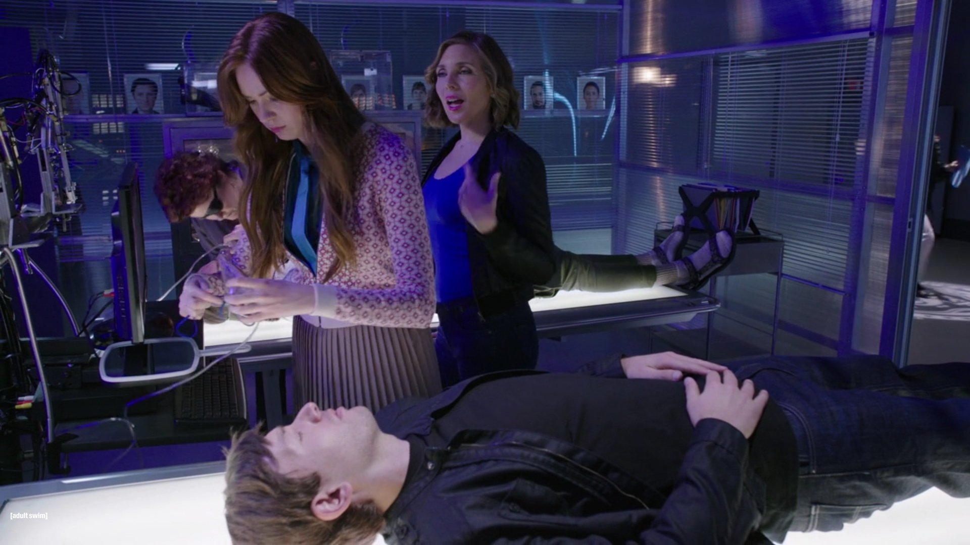 NTSFSDSUV_3x09_TradingFaces_0031.jpg