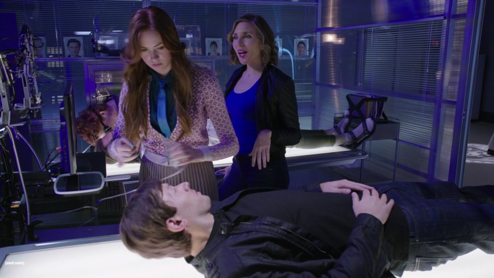 NTSFSDSUV_3x09_TradingFaces_0032.jpg