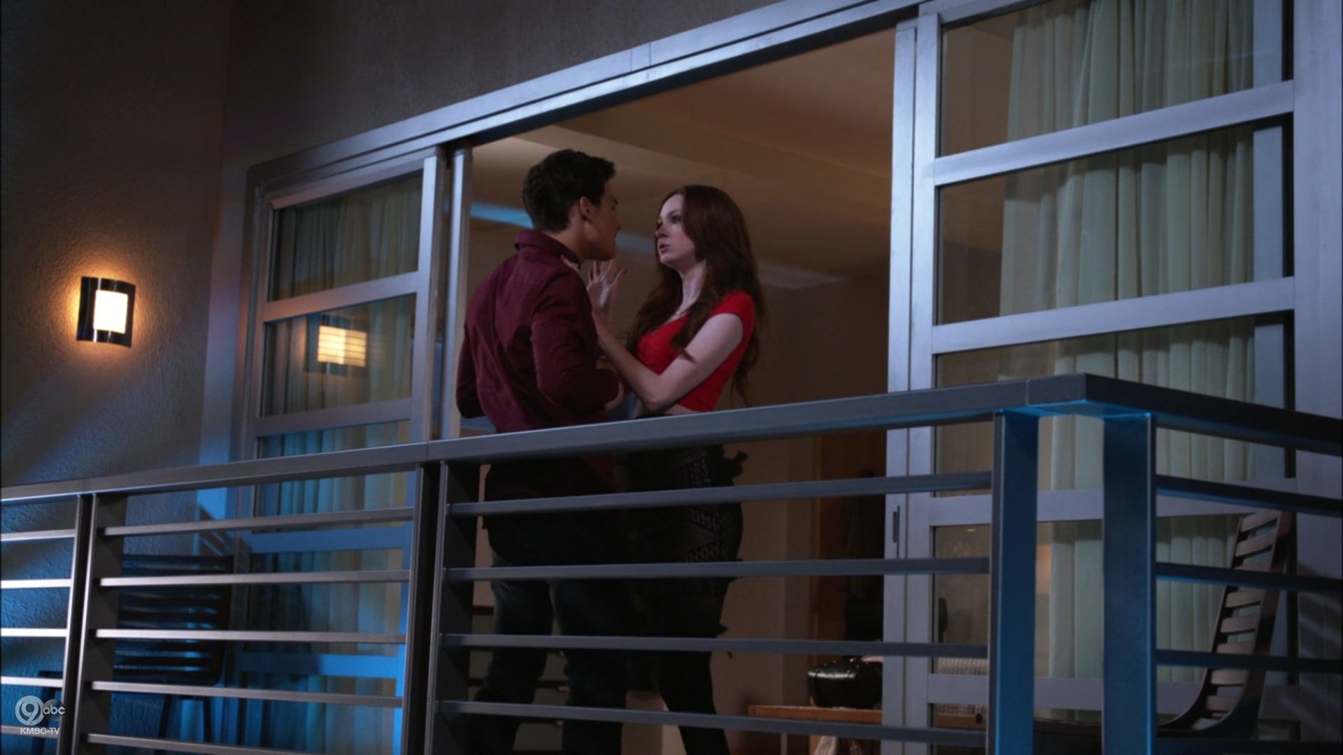 Selfie_1x02_Un-TagMyHeart_0125.jpg