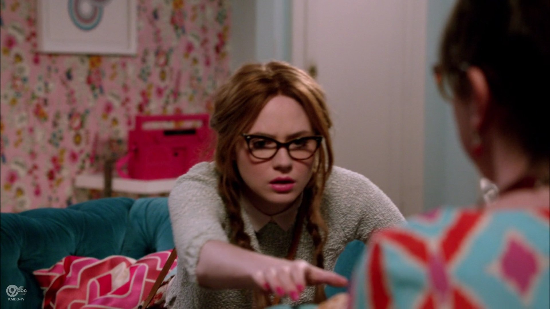 Selfie_1x02_Un-TagMyHeart_0305.jpg