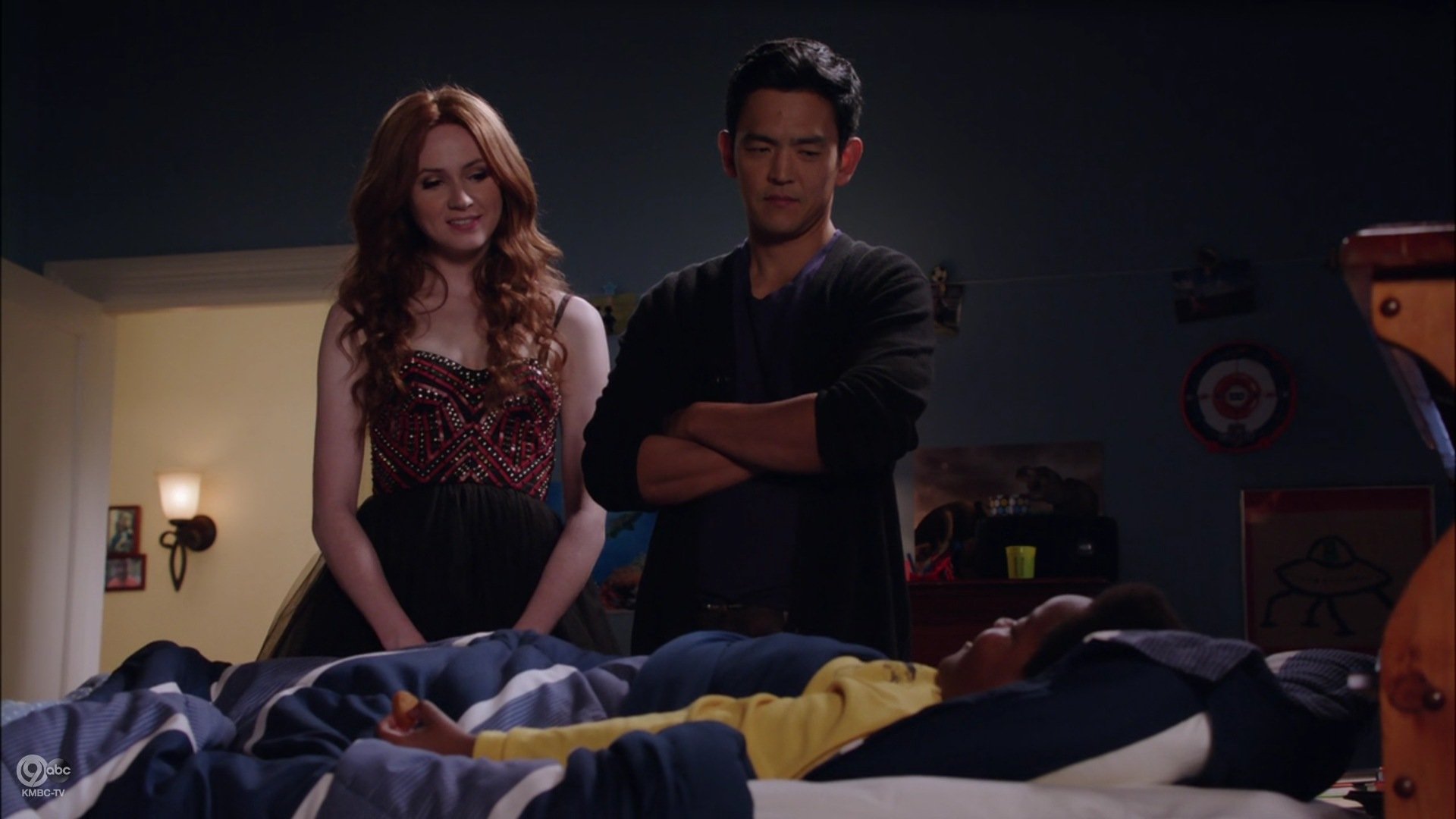 Selfie_1x04_NuggetofWisdom_0416.jpg