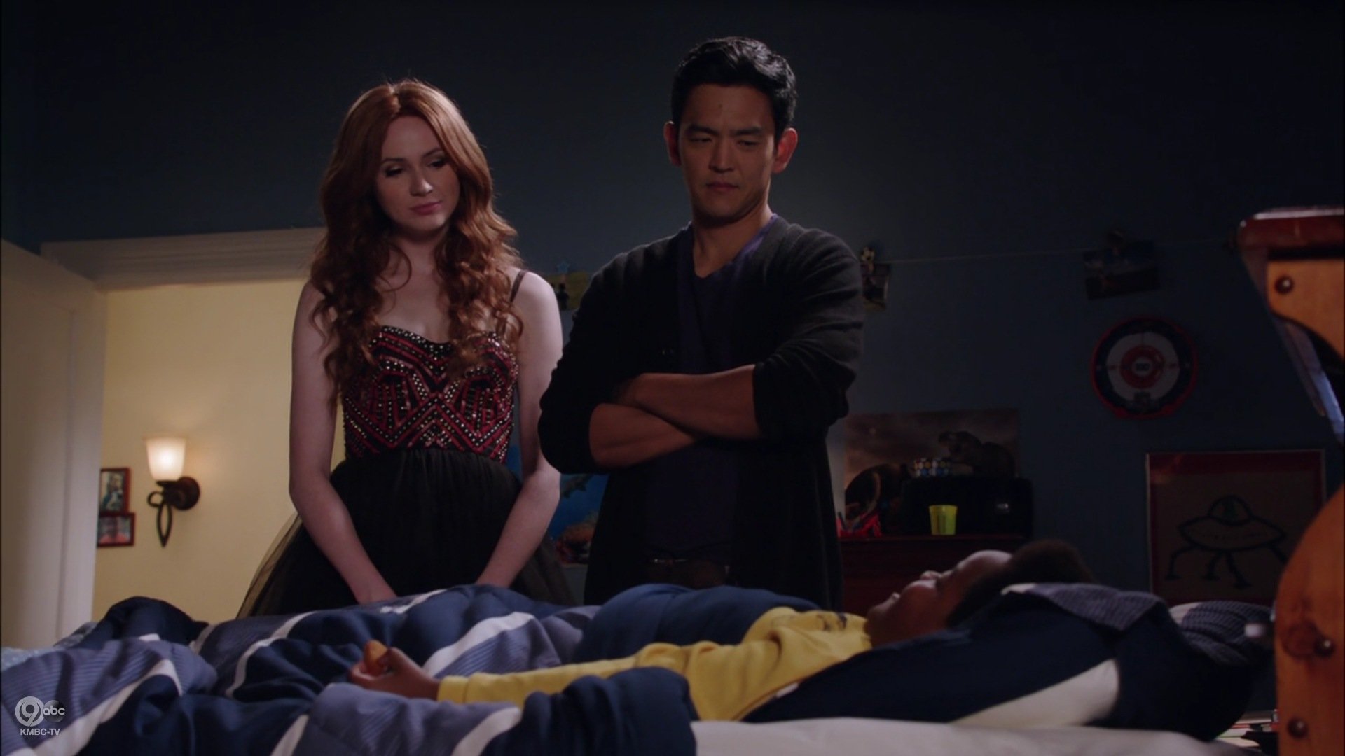 Selfie_1x04_NuggetofWisdom_0417.jpg