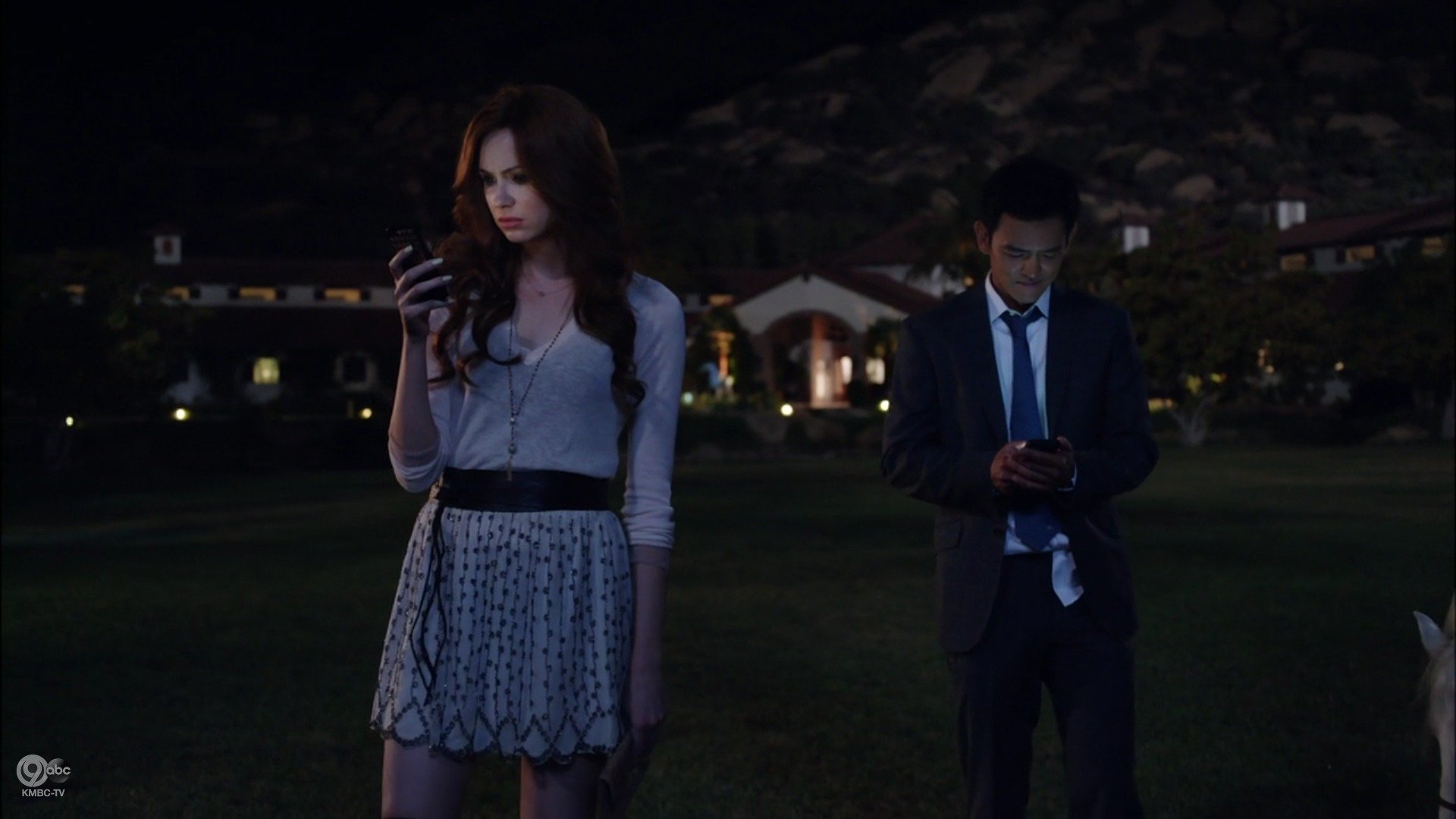 Selfie_1x05_EvenHellHasTwoBars_0646.jpg Selfie_1x05_EvenHellHasTwoBars_0646.jpg