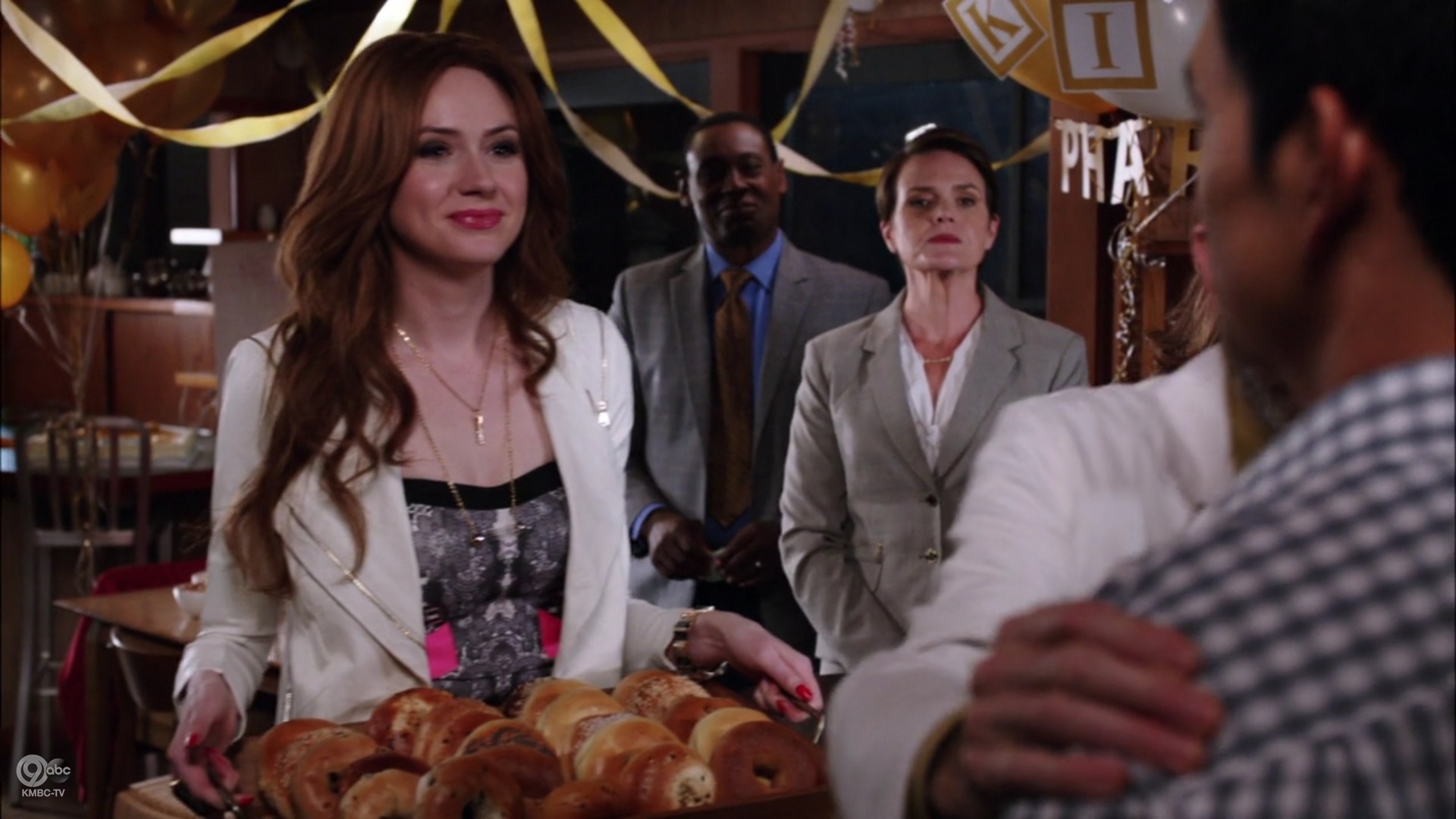 Selfie_1x08_TraumaticPartyStressDisorder_0320.jpg