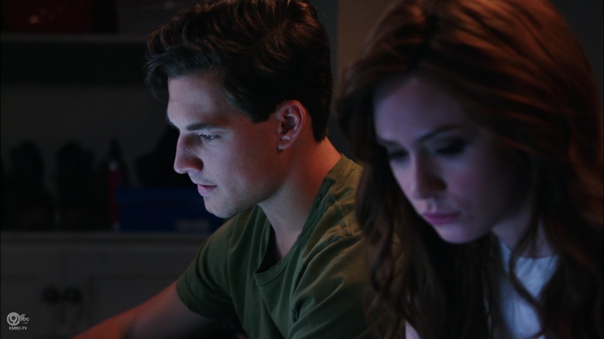 Selfie_1x09_FollowThrough_0171.jpg