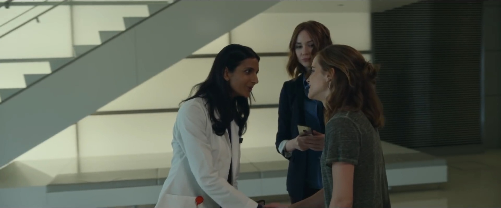 TheCircle_Trailer_0001.jpg TheCircle_Trailer_0001.jpg