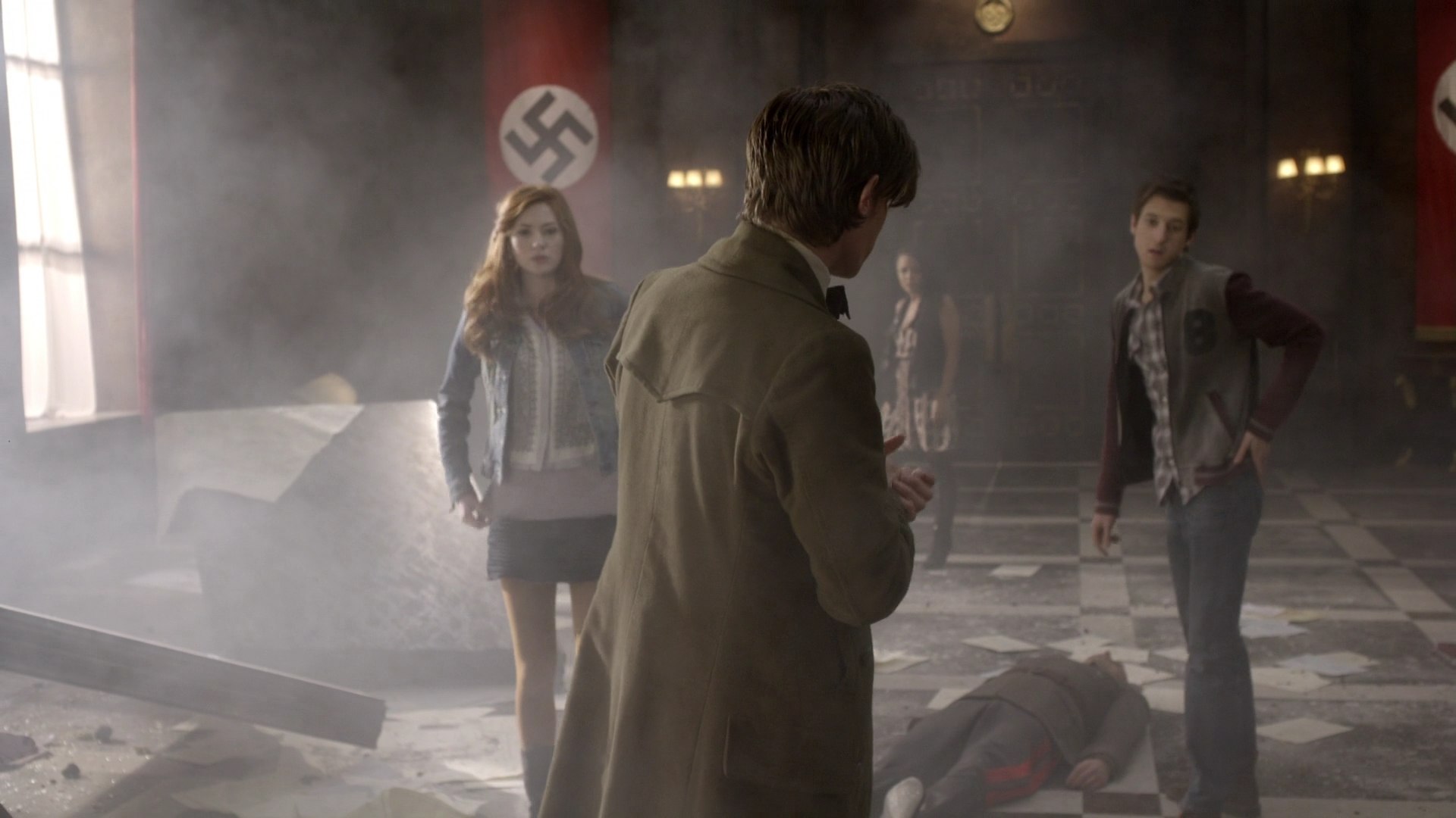 DoctorWho_6x08LetsKillHitler_0106.jpg