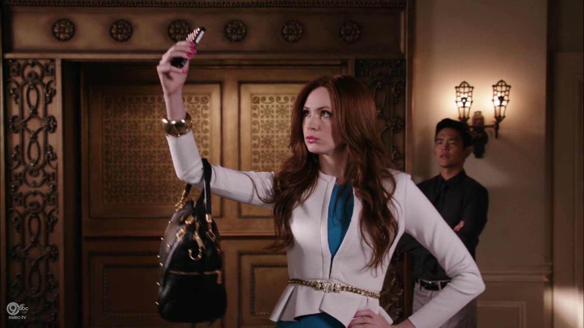 Selfie_1x04_NuggetofWisdom_0012.jpg Selfie_1x04_NuggetofWisdom_0012.jpg