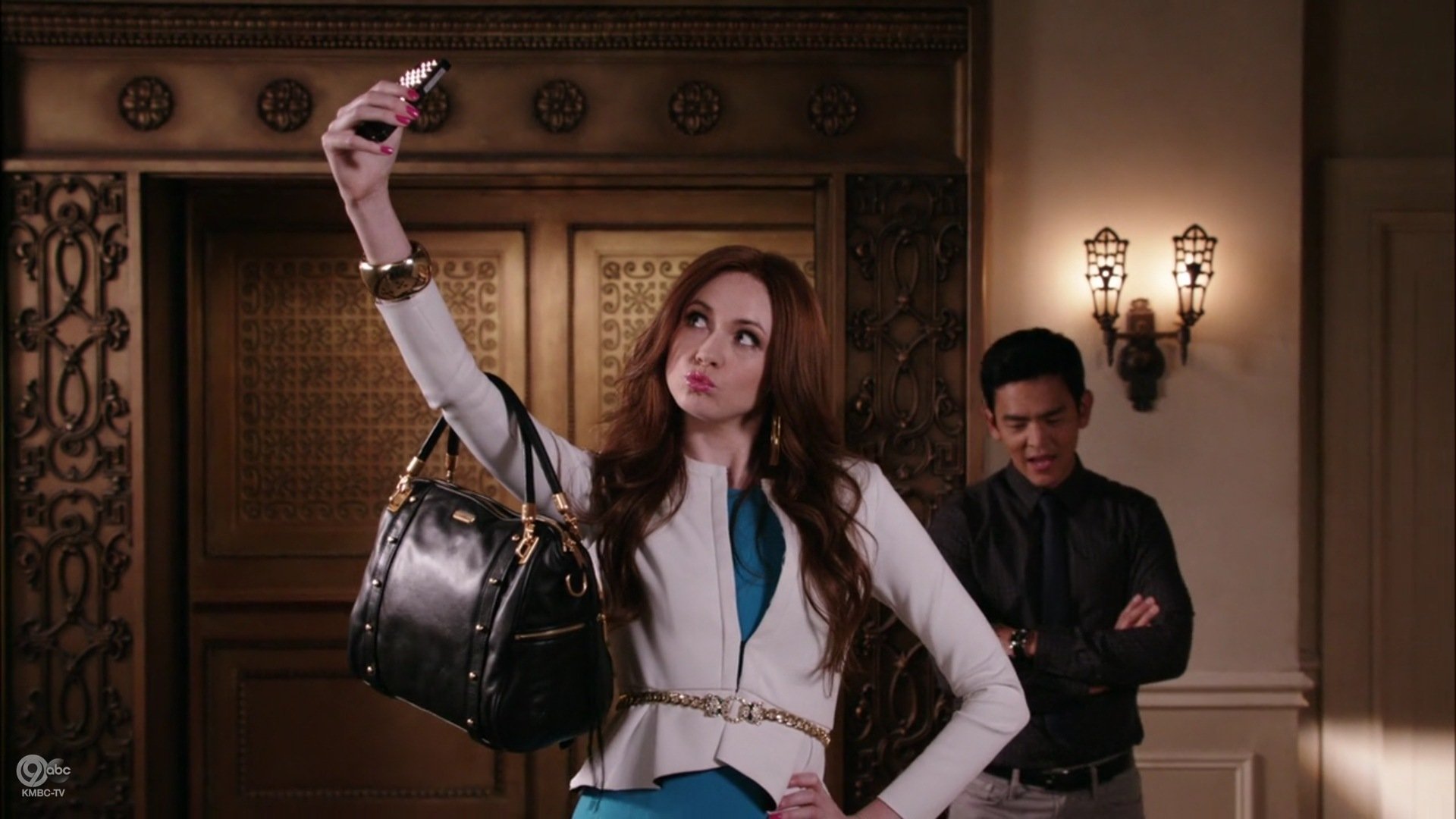 Selfie_1x04_NuggetofWisdom_0015.jpg Selfie_1x04_NuggetofWisdom_0015.jpg