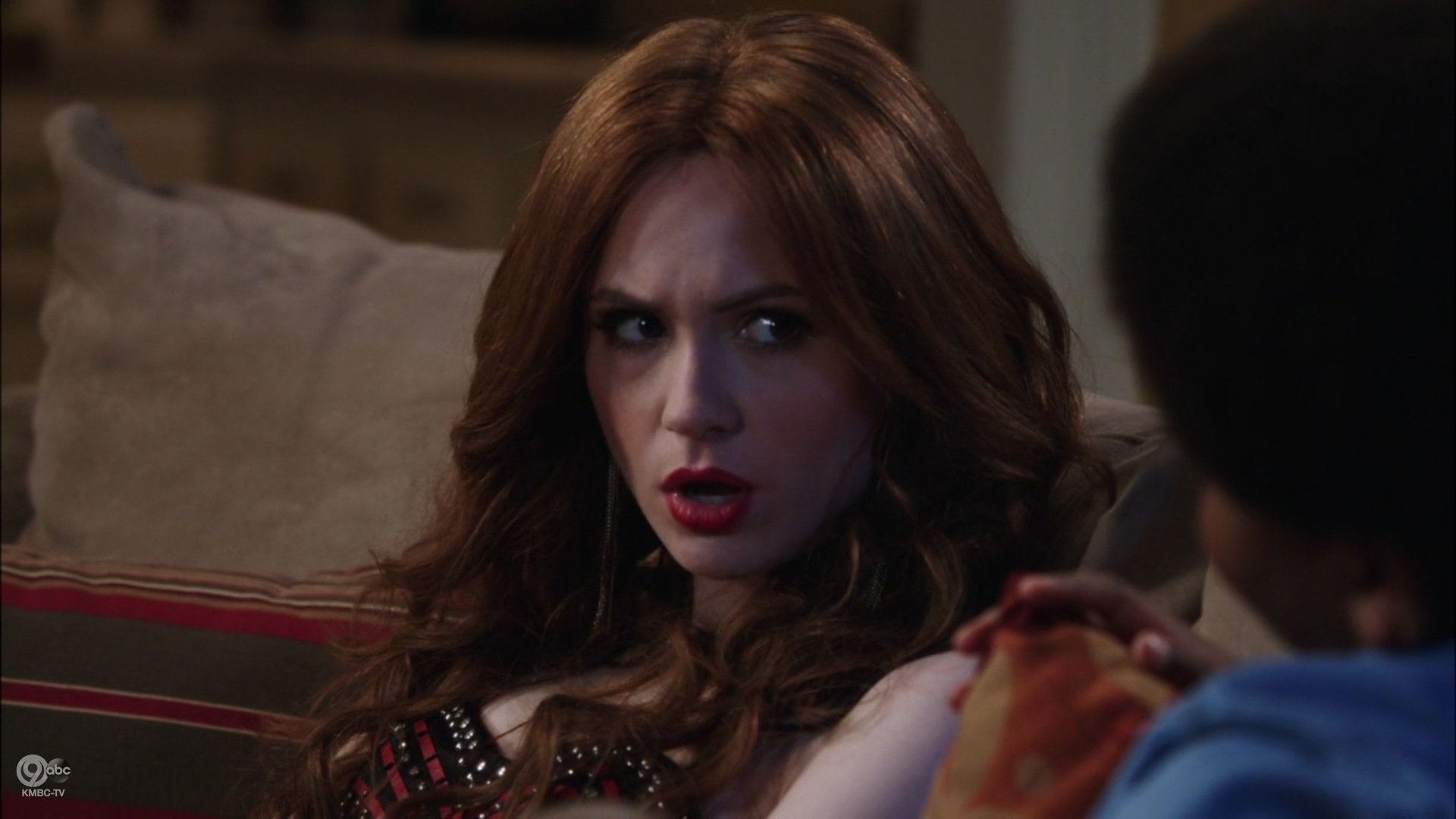 Selfie_1x04_NuggetofWisdom_0262.jpg Selfie_1x04_NuggetofWisdom_0262.jpg