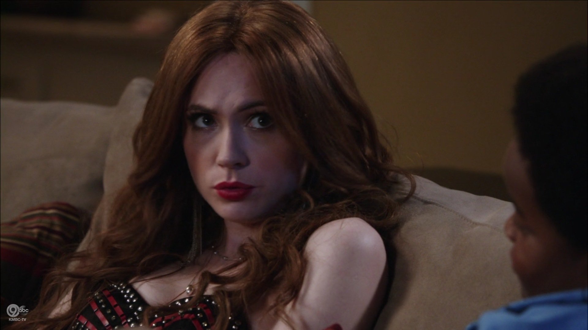 Selfie_1x04_NuggetofWisdom_0277.jpg Selfie_1x04_NuggetofWisdom_0277.jpg