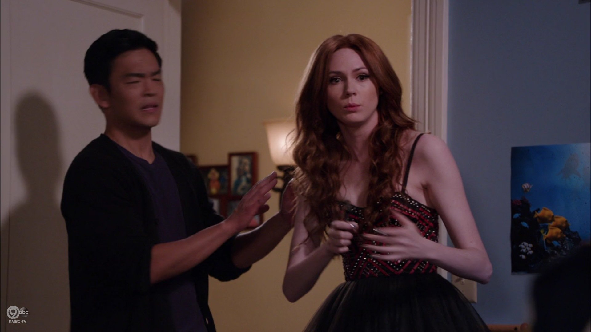 Selfie_1x04_NuggetofWisdom_0356.jpg Selfie_1x04_NuggetofWisdom_0356.jpg