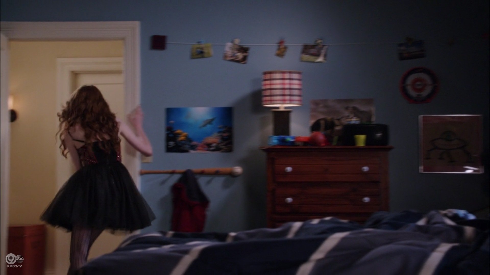 Selfie_1x04_NuggetofWisdom_0376.jpg Selfie_1x04_NuggetofWisdom_0376.jpg