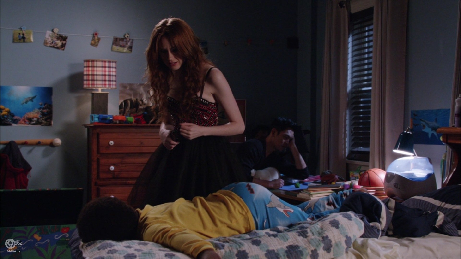 Selfie_1x04_NuggetofWisdom_0394.jpg Selfie_1x04_NuggetofWisdom_0394.jpg