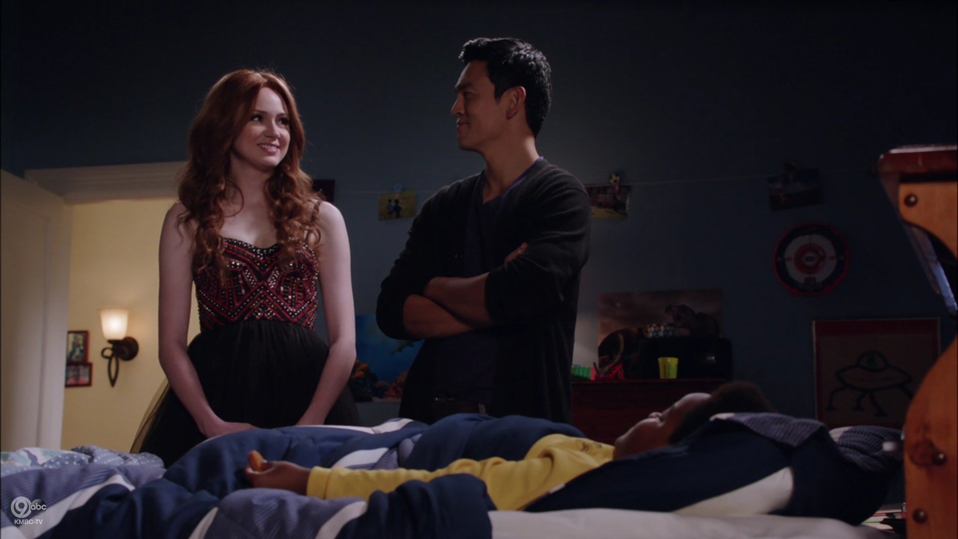 Selfie_1x04_NuggetofWisdom_0431.jpg Selfie_1x04_NuggetofWisdom_0431.jpg